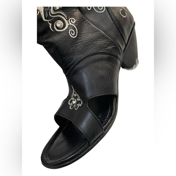 Chickickers Boots Sz 8 Black Leather Embroidered Floral Open Toe Western - Picture 7 of 16